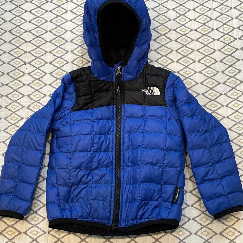 Toddler boy or girl lightweight puffy jacket